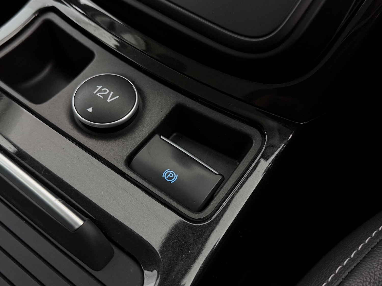 Used Ford Kuga 2018 for sale - 76689395: Photo 37