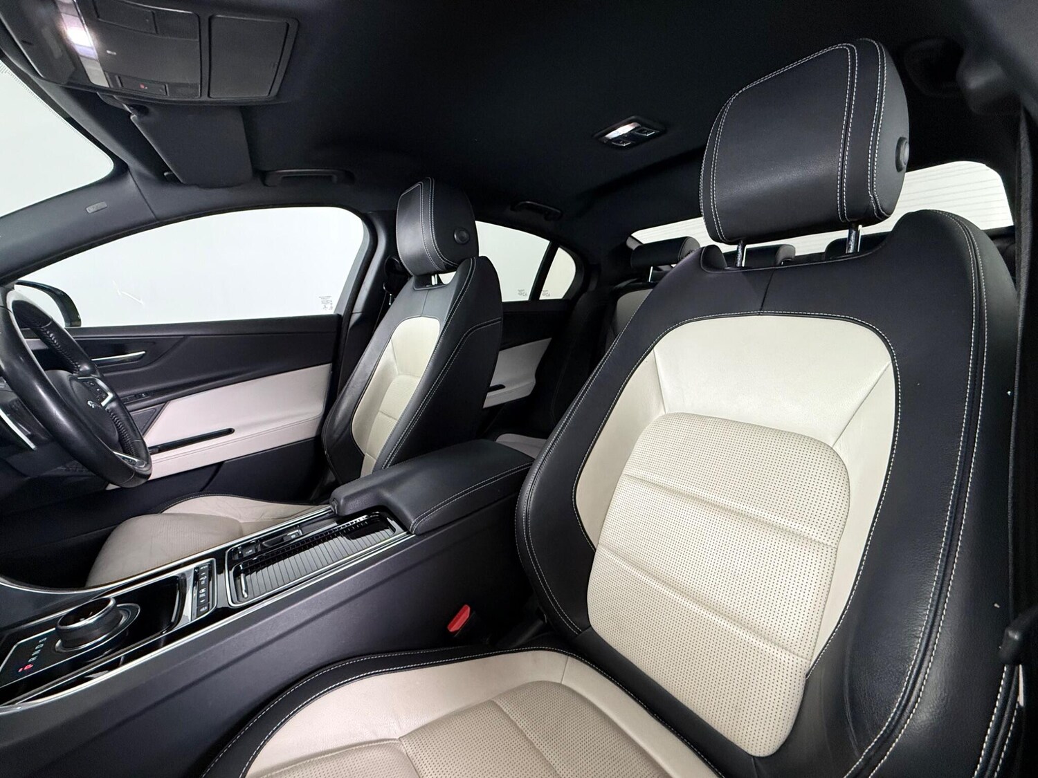 Used Jaguar XE 2018 for sale - 77803030: Photo 13