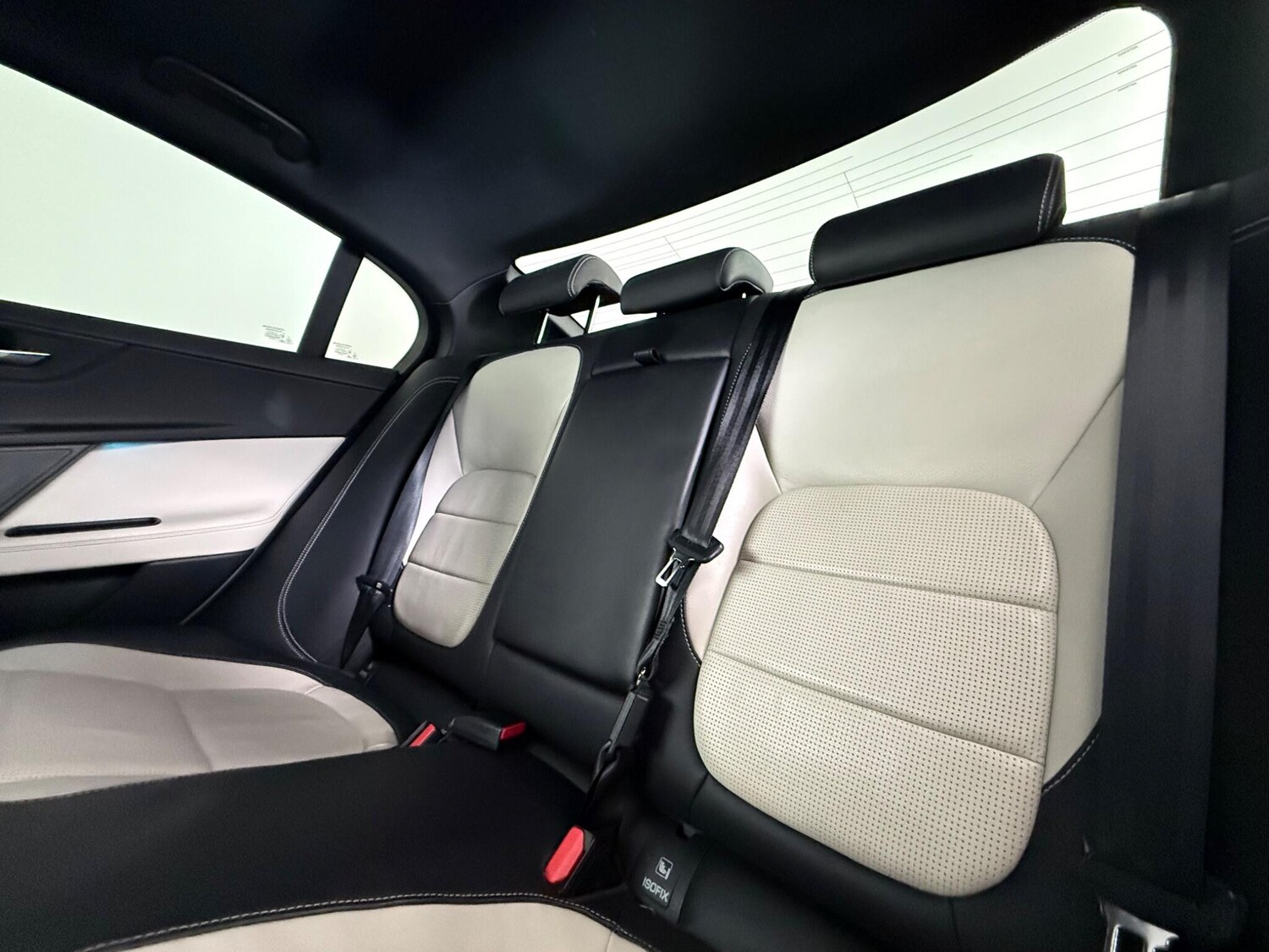 Used Jaguar XE 2018 for sale - 77803030: Photo 15