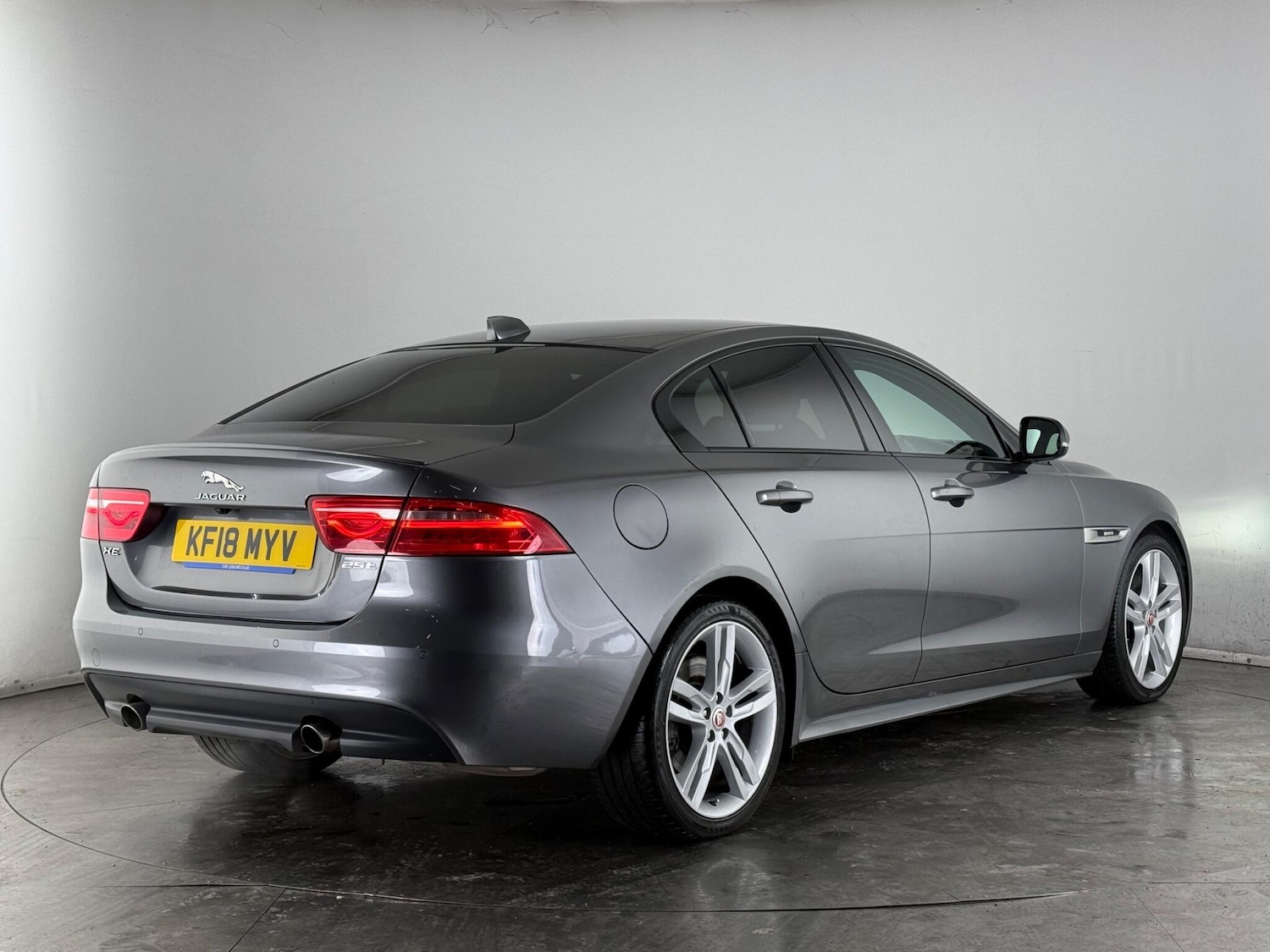 Used Jaguar XE 2018 for sale - 77803030: Photo 3