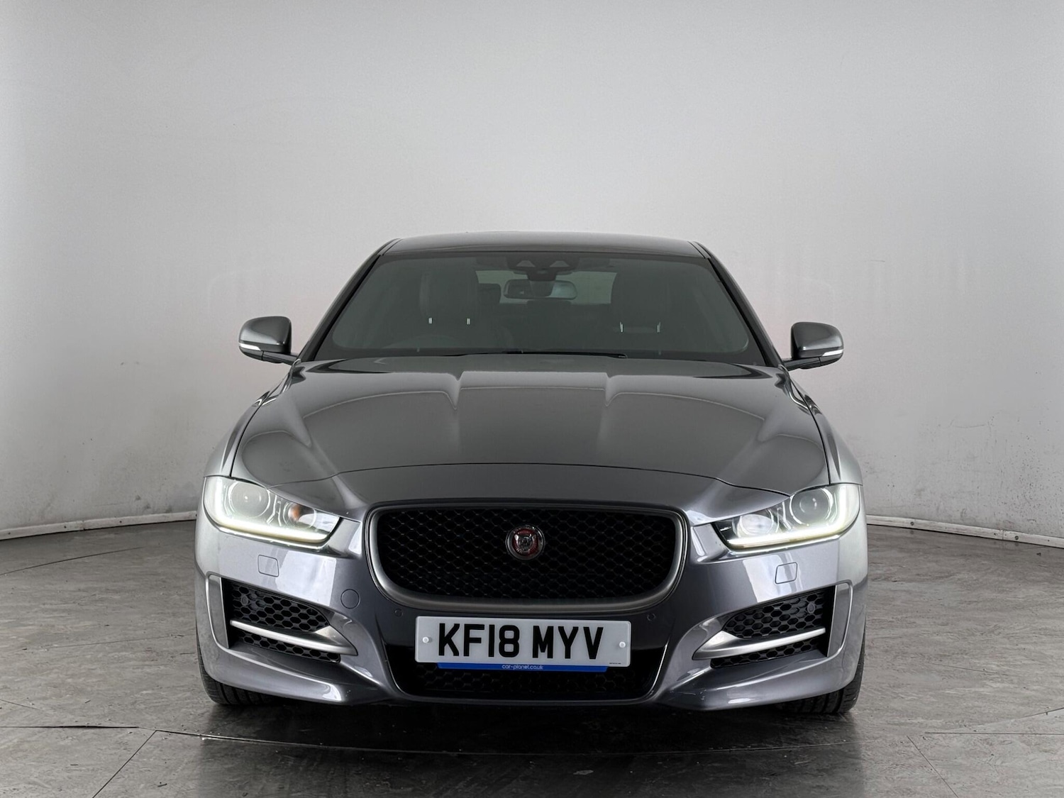 Used Jaguar XE 2018 for sale - 77803030: Photo 4