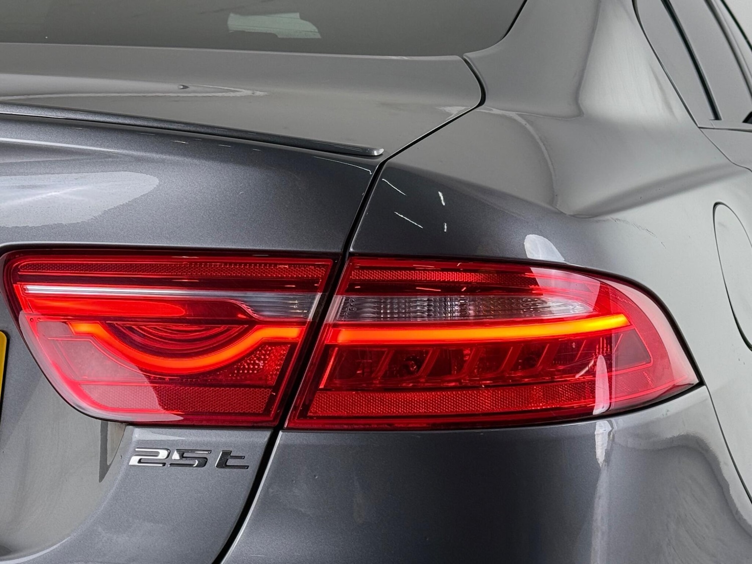 Used Jaguar XE 2018 for sale - 77803030: Photo 6