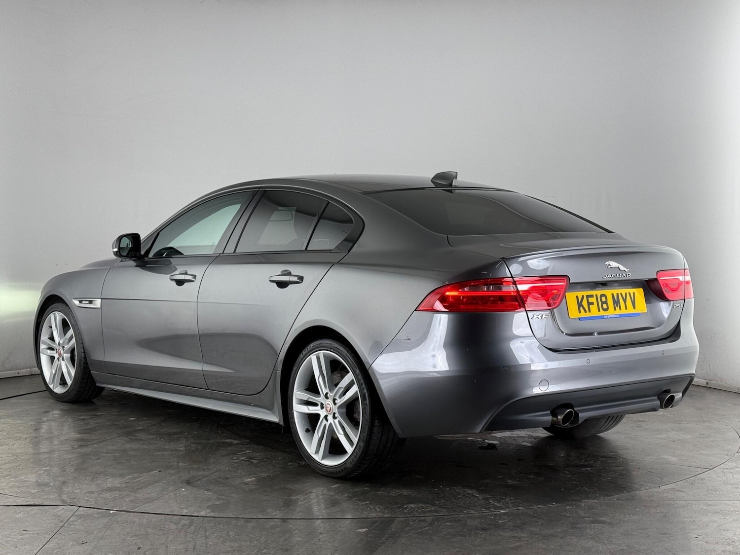 Used Jaguar XE 2018 for sale - 77803030: Photo 7