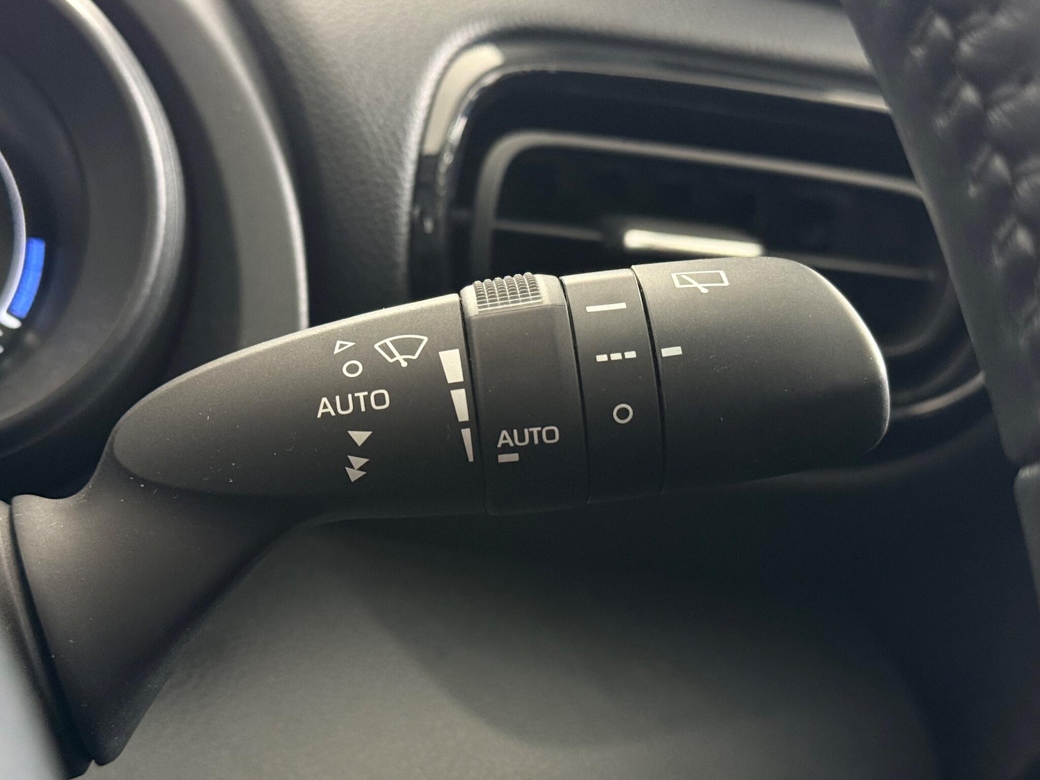 Used Toyota Yaris 2021 for sale - 77400951: Photo 17