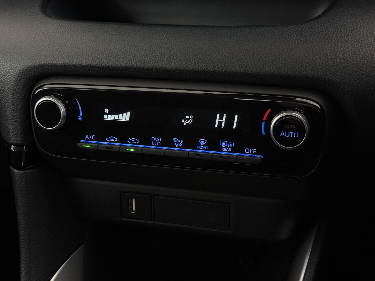 Used Toyota Yaris 2021 for sale - 77400951: Photo 25