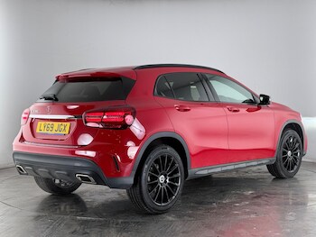 Used Mercedes-Benz GLA 2019 for sale - 77626437: Photo