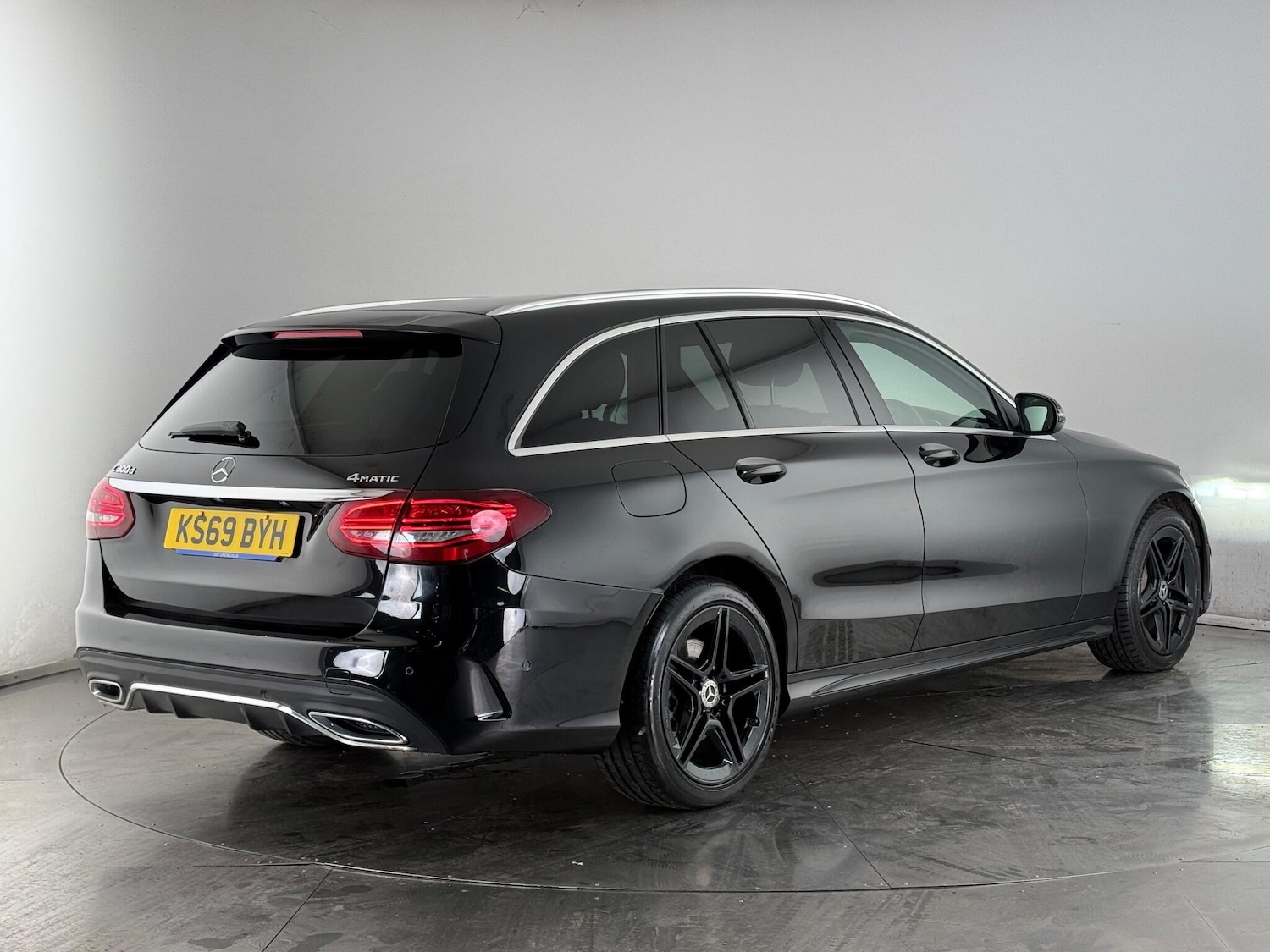 Used Mercedes-Benz C Class 2019 for sale - 76728557: Photo 4