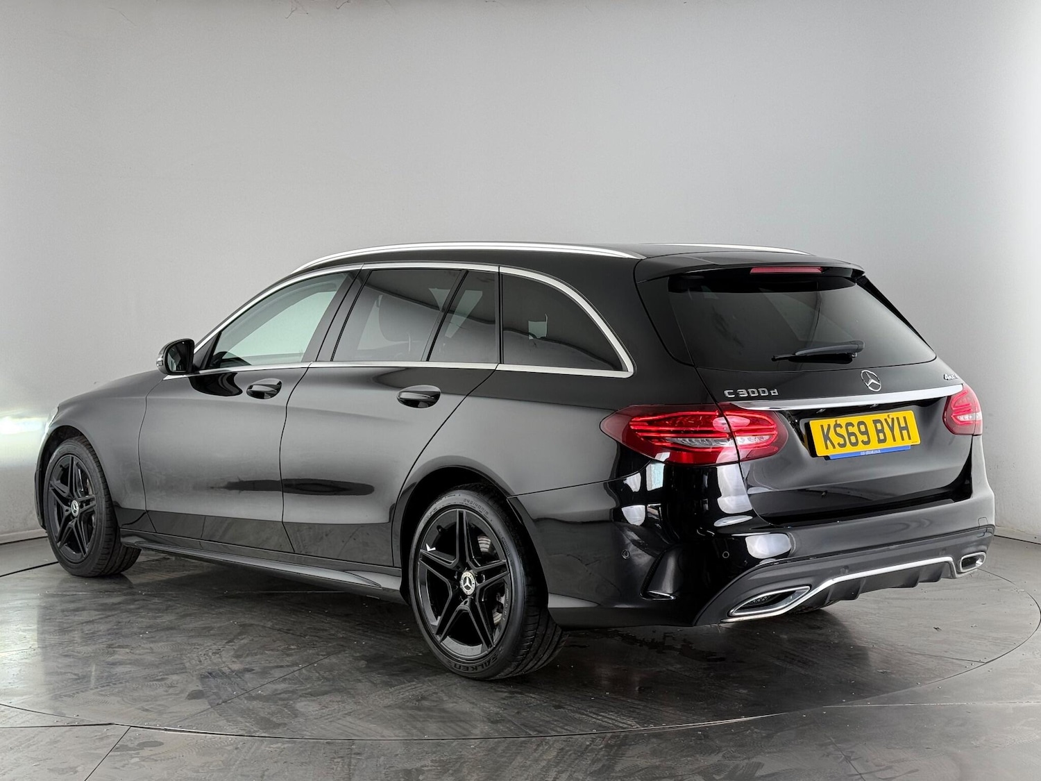 Used Mercedes-Benz C Class 2019 for sale - 76728557: Photo 5