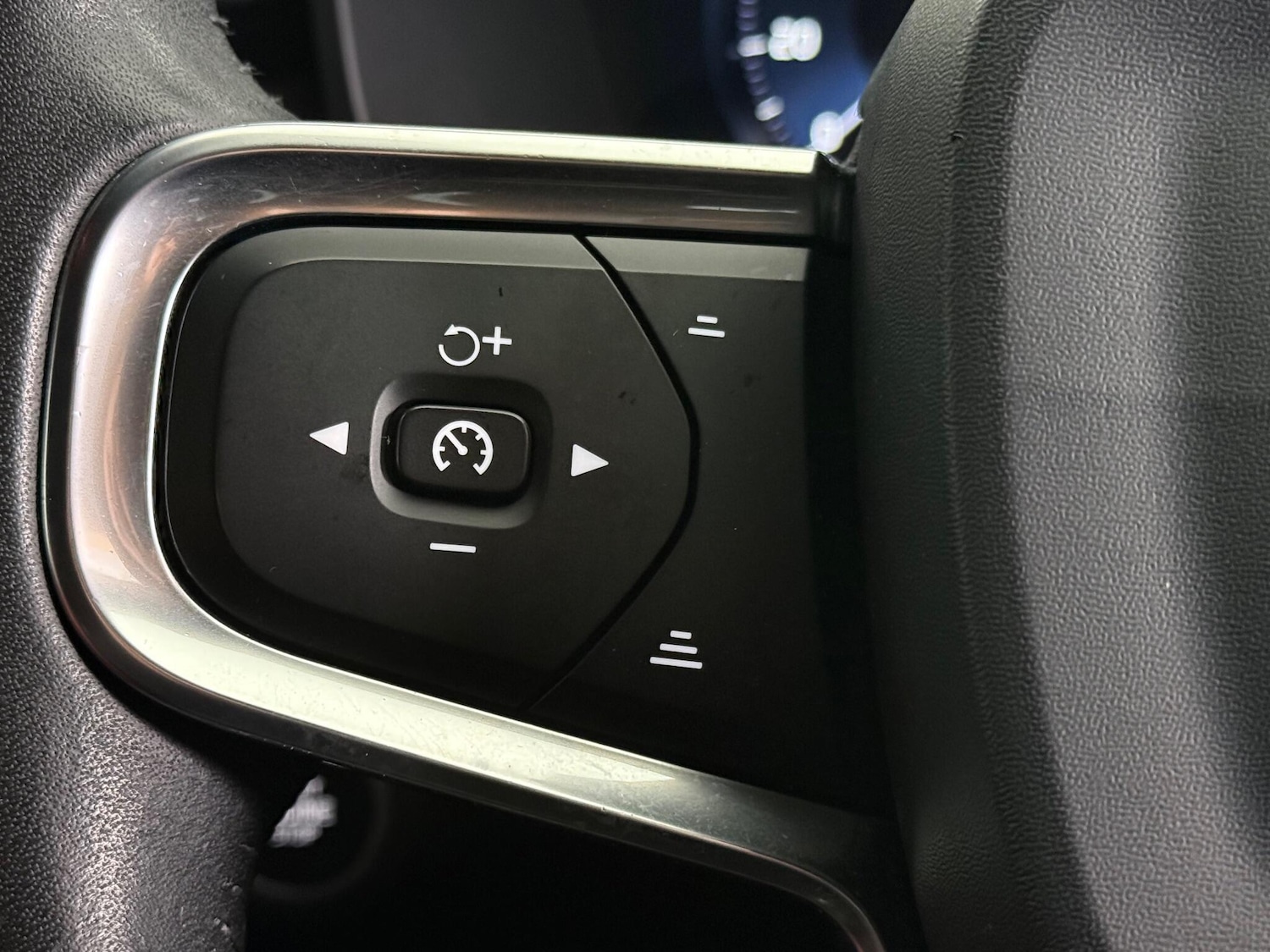 Used Volvo XC40 2020 for sale - 77260372: Photo 17