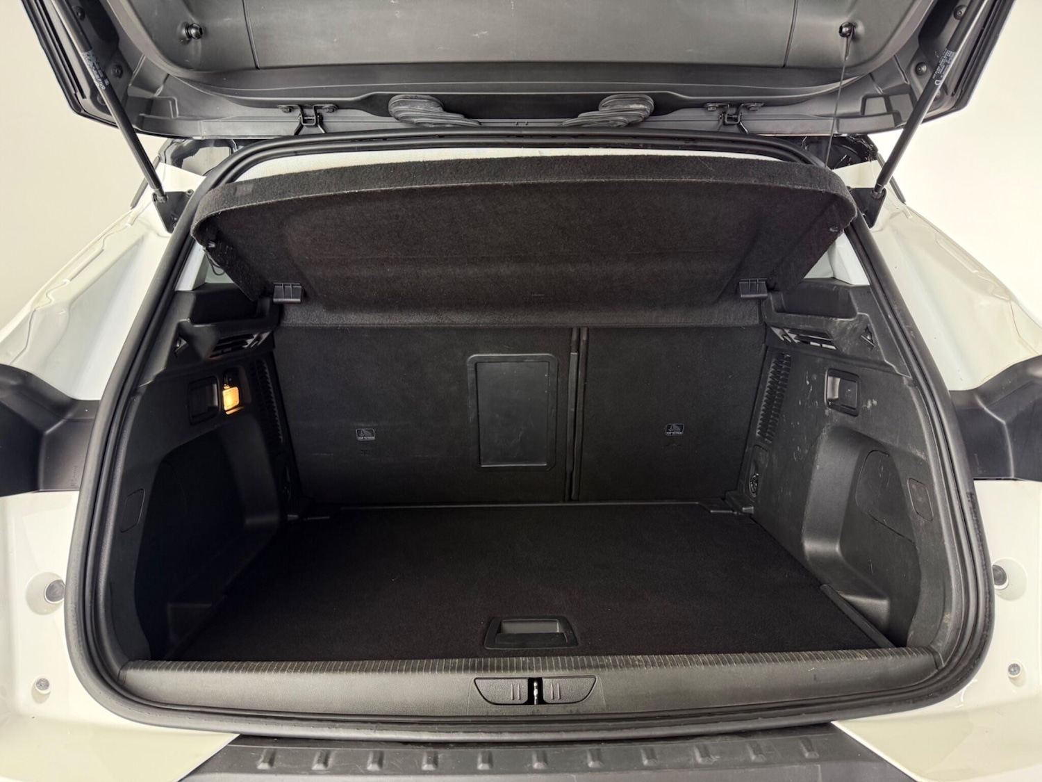 Used Vauxhall Grandland X 2018 for sale - 77221829: Photo 10