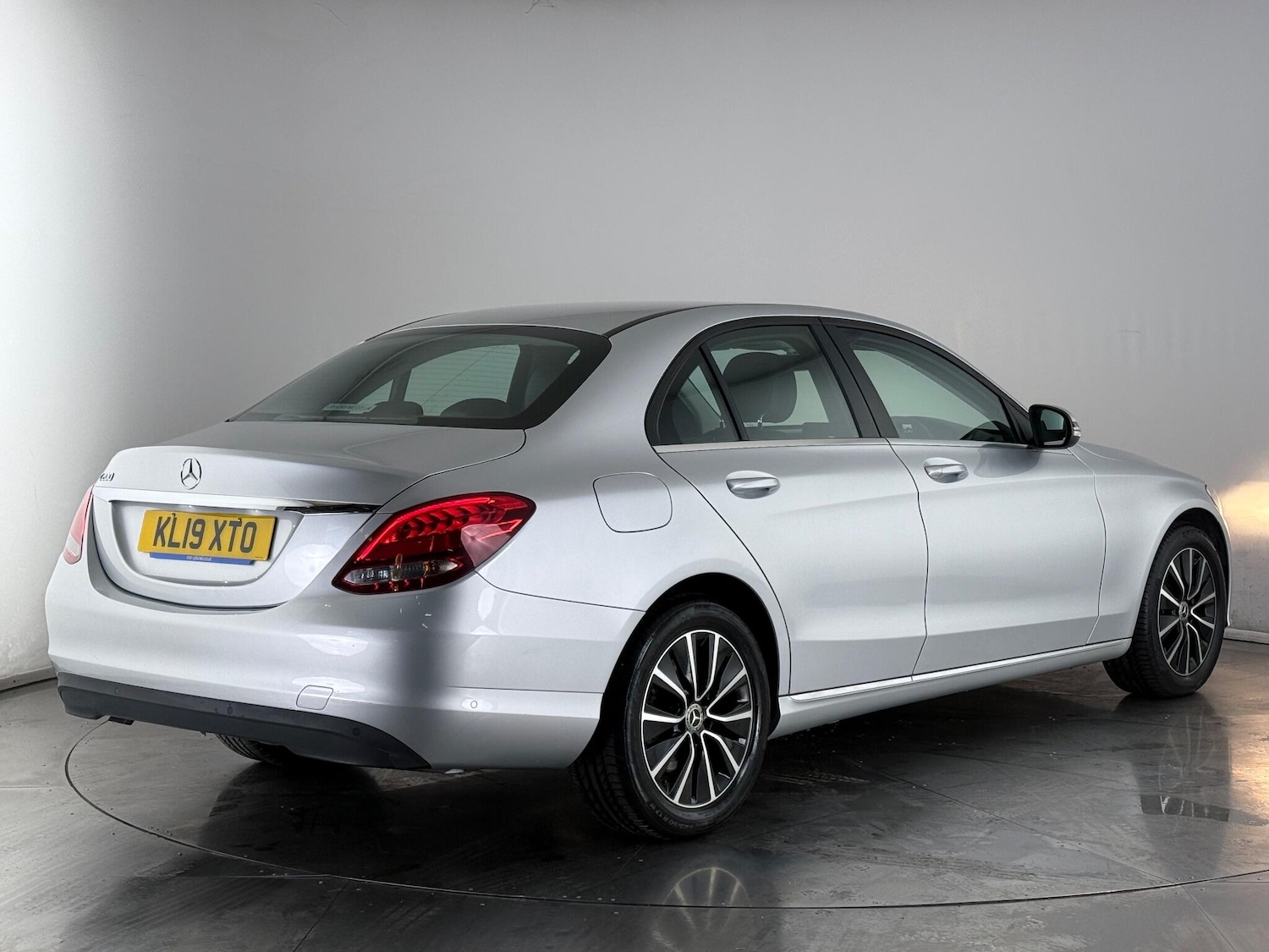 Used Mercedes-Benz C Class 2019 for sale - 77243820: Photo 4