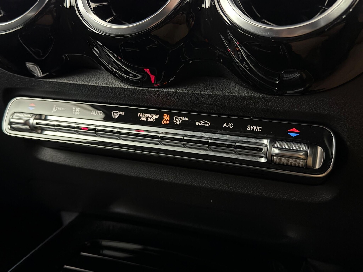 Used Mercedes-Benz GLB 2022 for sale - 77131168: Photo 36