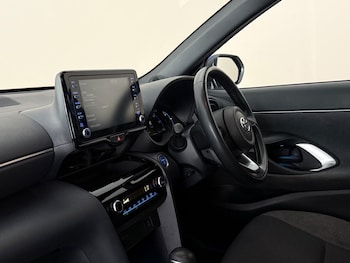 Used Toyota Yaris Cross 2021 for sale - 78879257: Photo