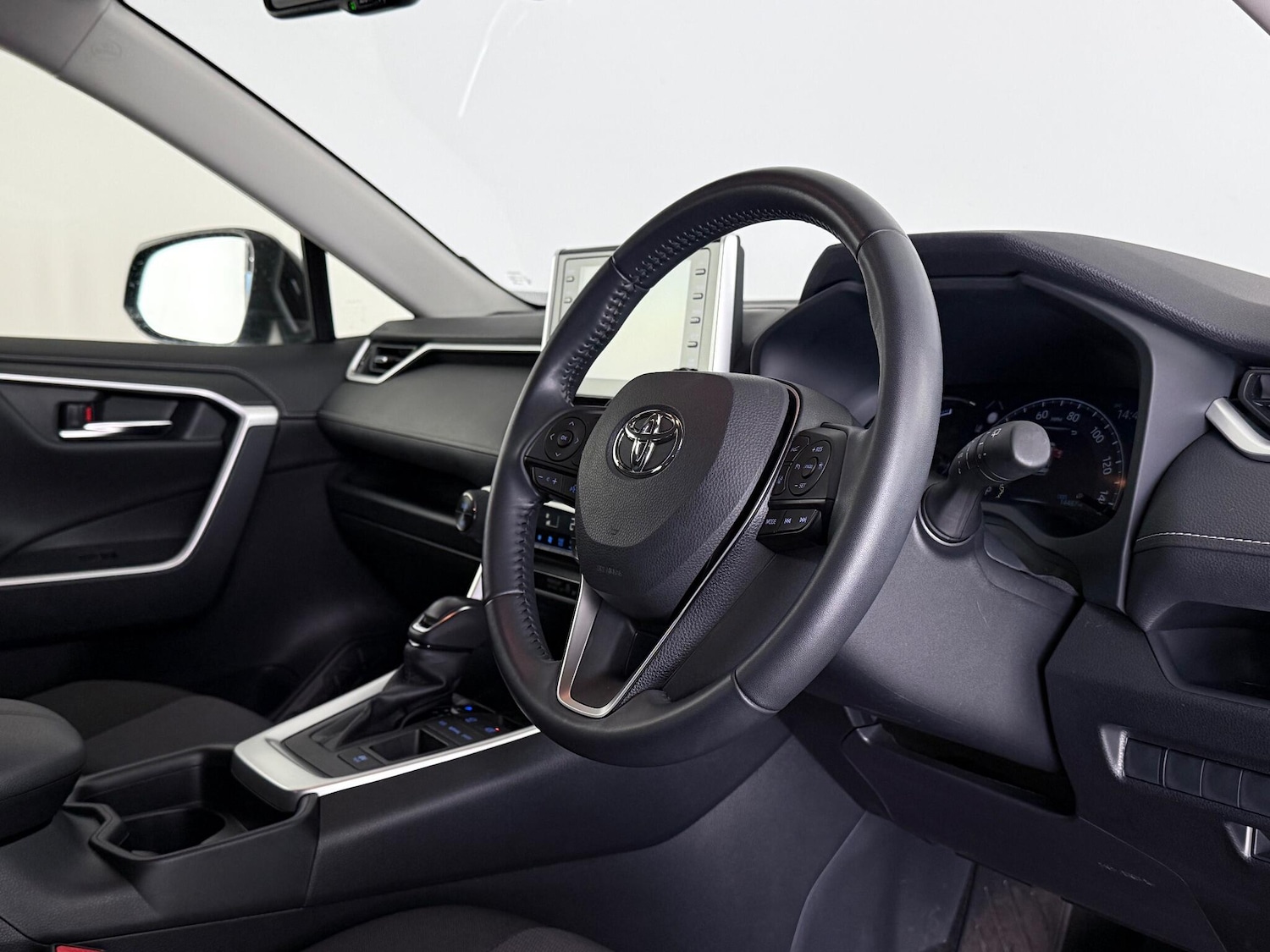 Used Toyota RAV4 2021 for sale - 77217119: Photo 11