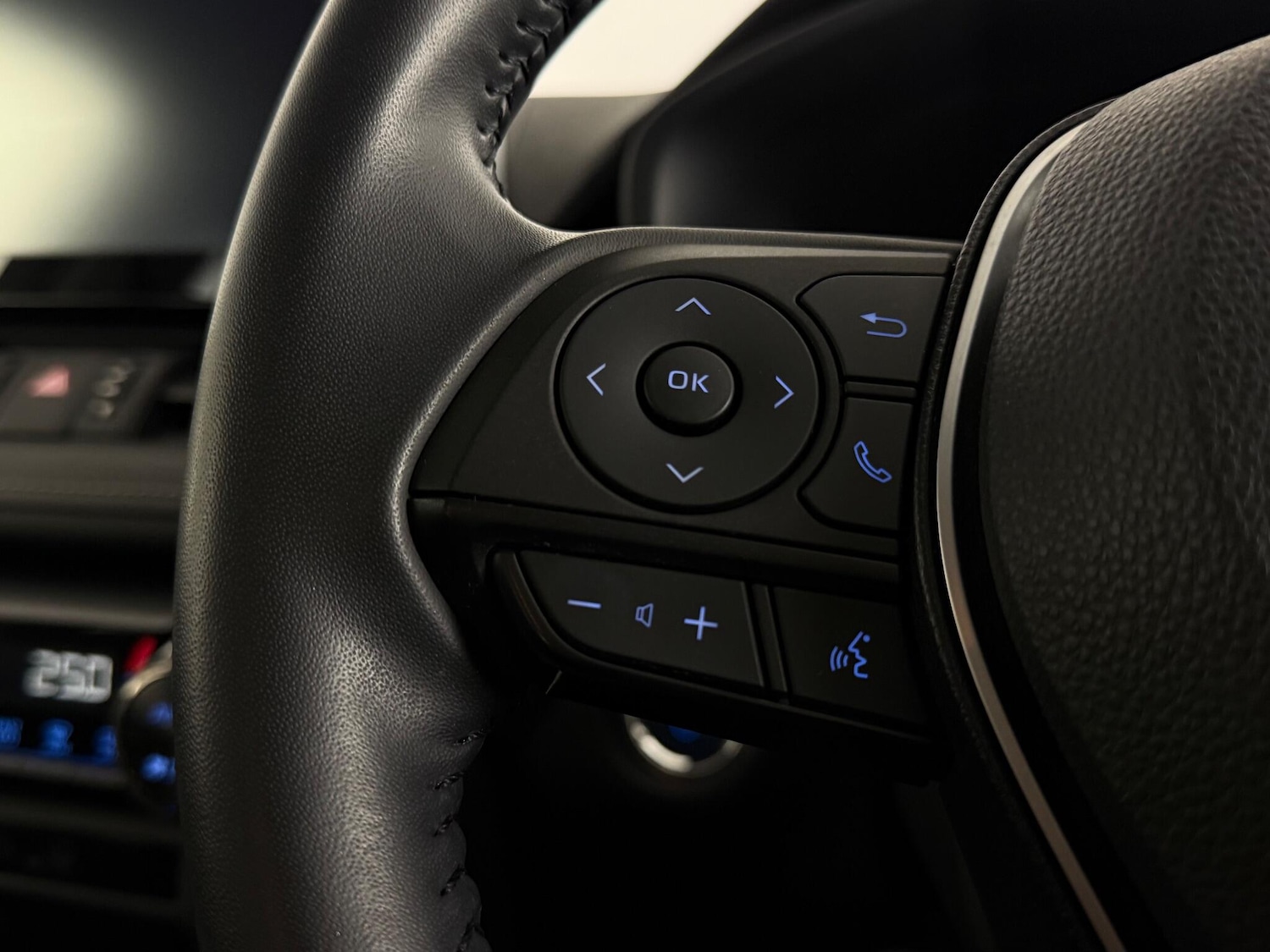 Used Toyota RAV4 2021 for sale - 77217119: Photo 19