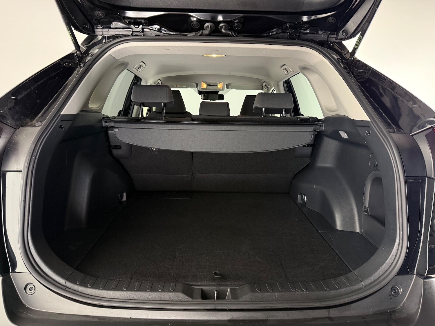 Used Toyota RAV4 2021 for sale - 77217119: Photo 9