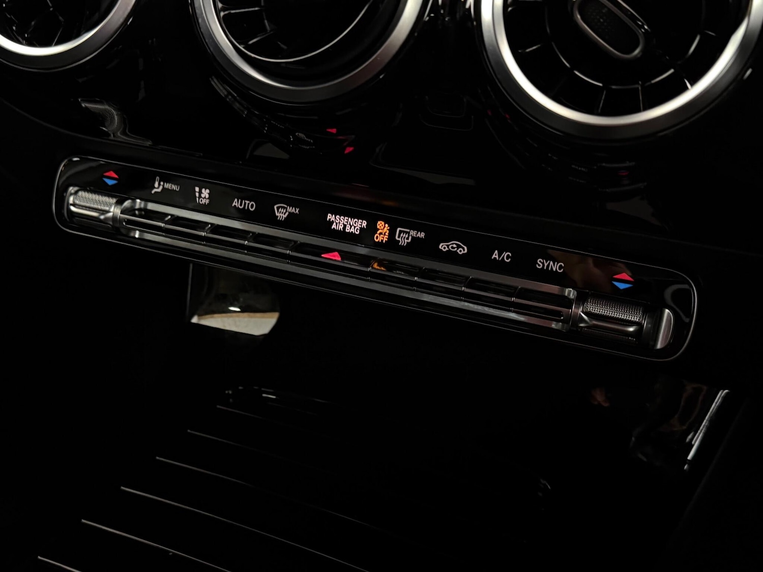 Used Mercedes-Benz A-Class 2020 for sale - 76468732: Photo 38