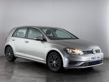 Used Volkswagen Golf 2018 for sale - 77511498: Photo