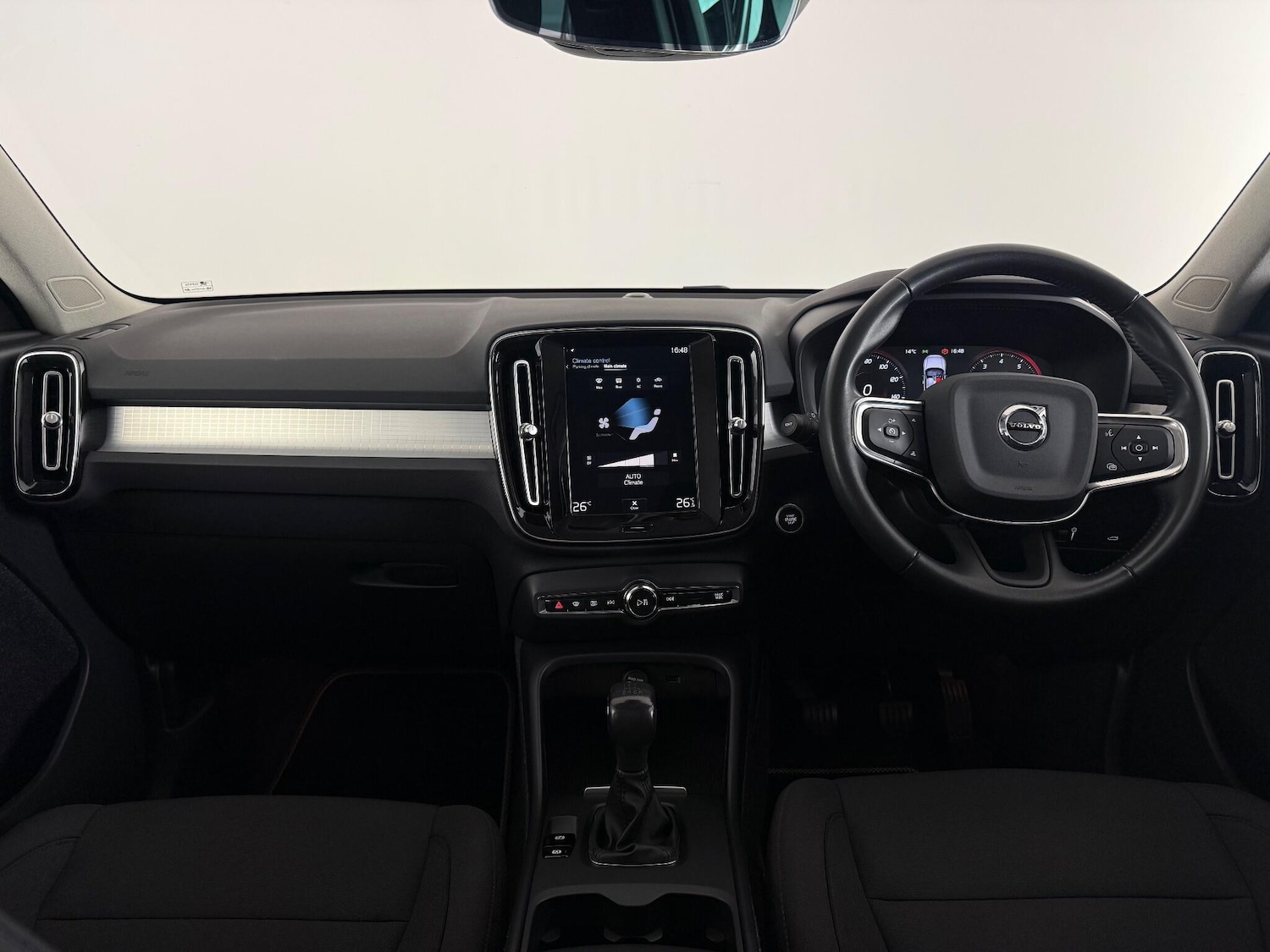 Used Volvo XC40 2021 for sale - 77243548: Photo 16