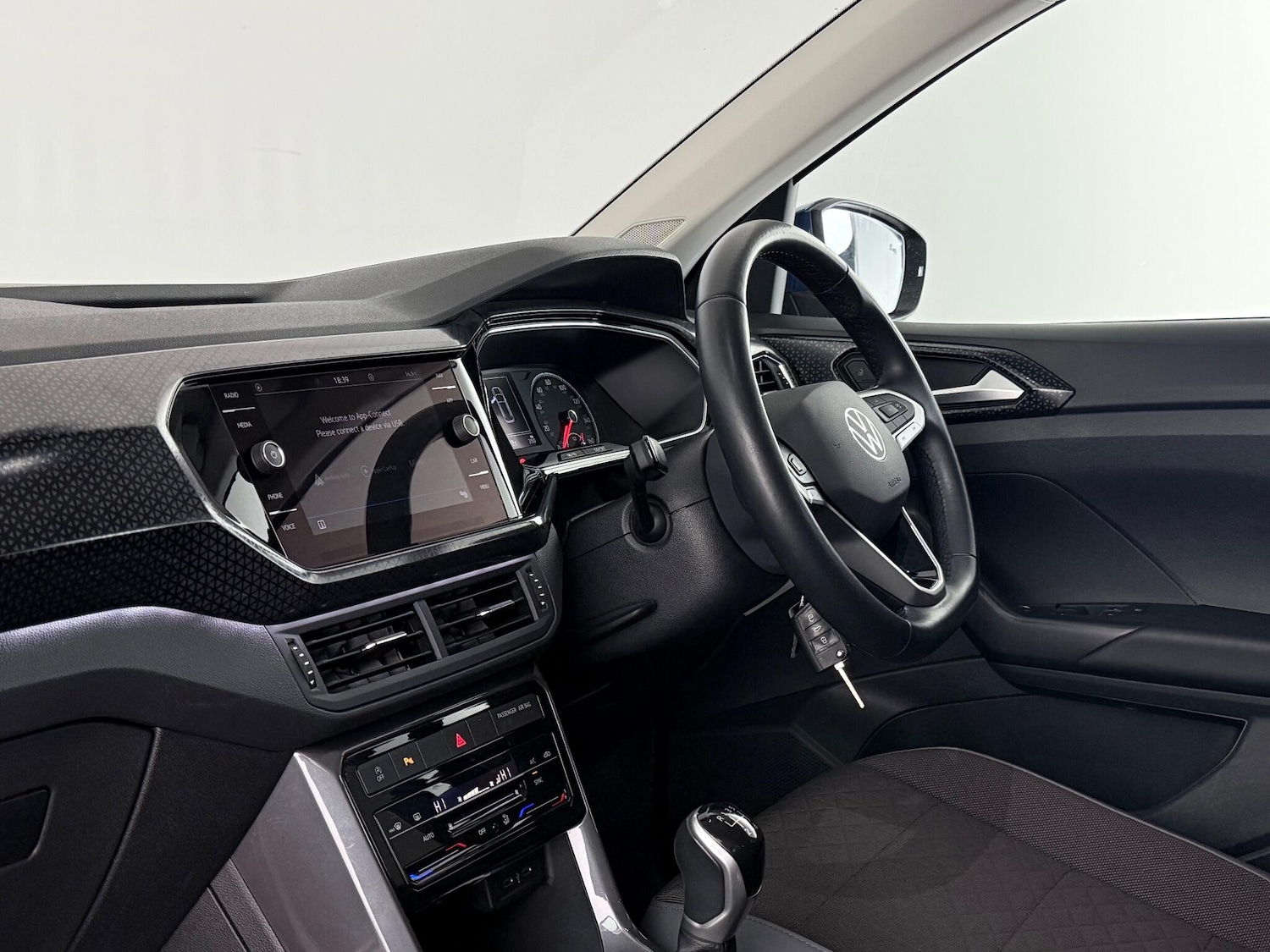 Used Volkswagen T-Cross for sale - 76468624: Photo 20