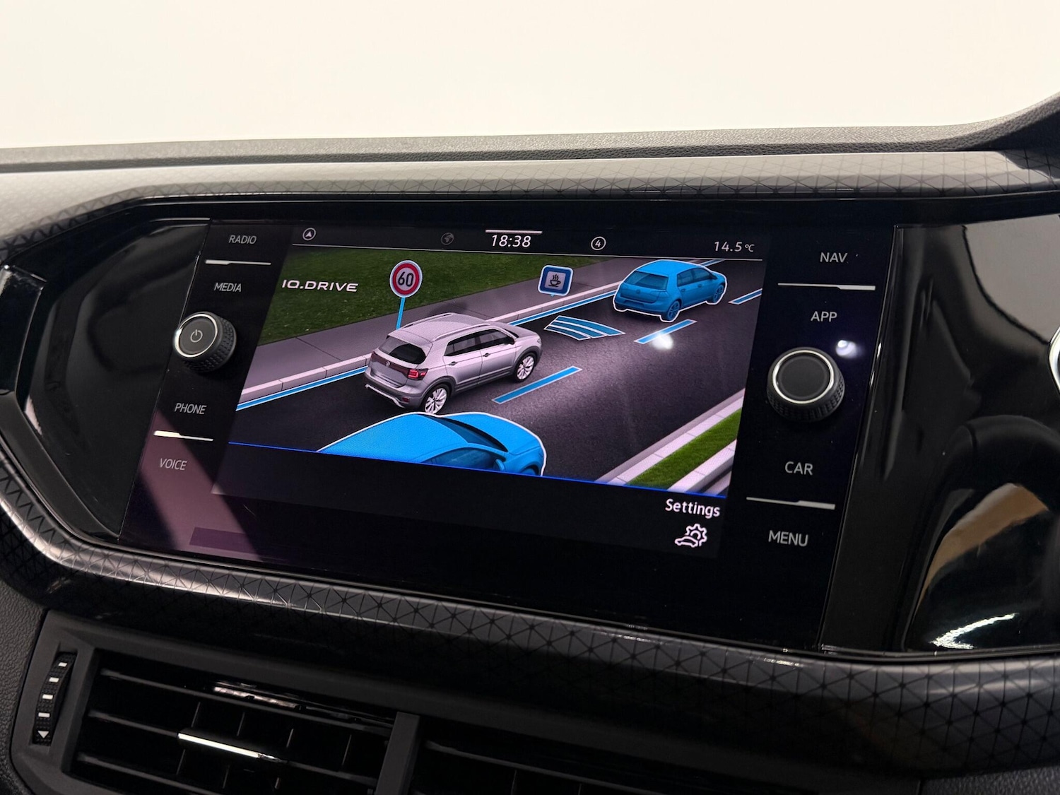 Used Volkswagen T-Cross for sale - 76468624: Photo 29