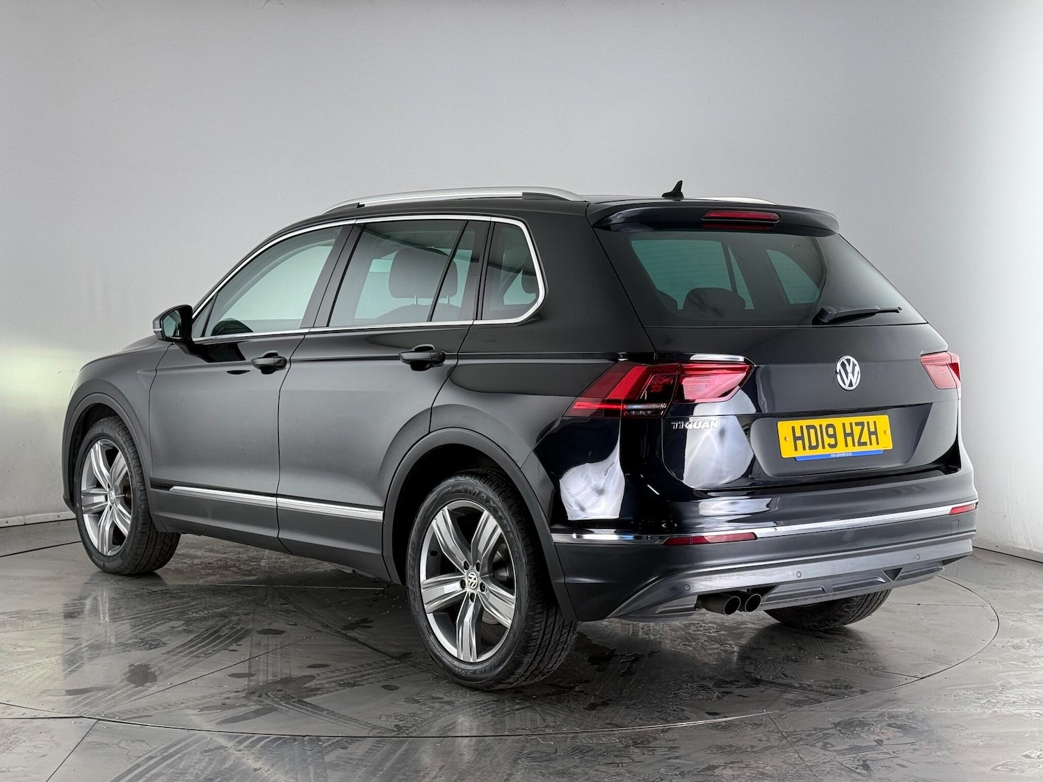 Used Volkswagen Tiguan 2019 for sale - 77242914: Photo 4