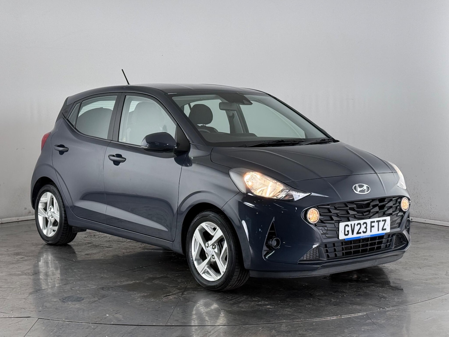 Used Hyundai i10 2023 for sale - 76468437: Photo 1