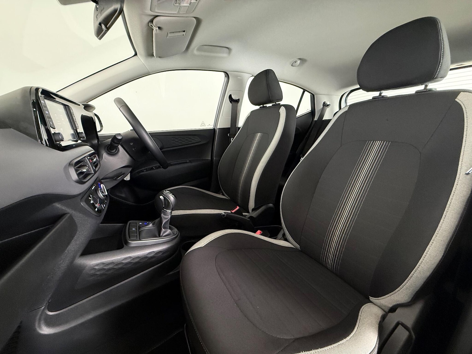 Used Hyundai i10 2023 for sale - 76468437: Photo 17