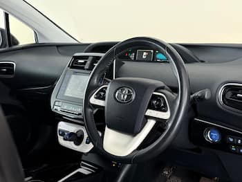 Used Toyota Prius 2016 for sale - 79615850: Photo
