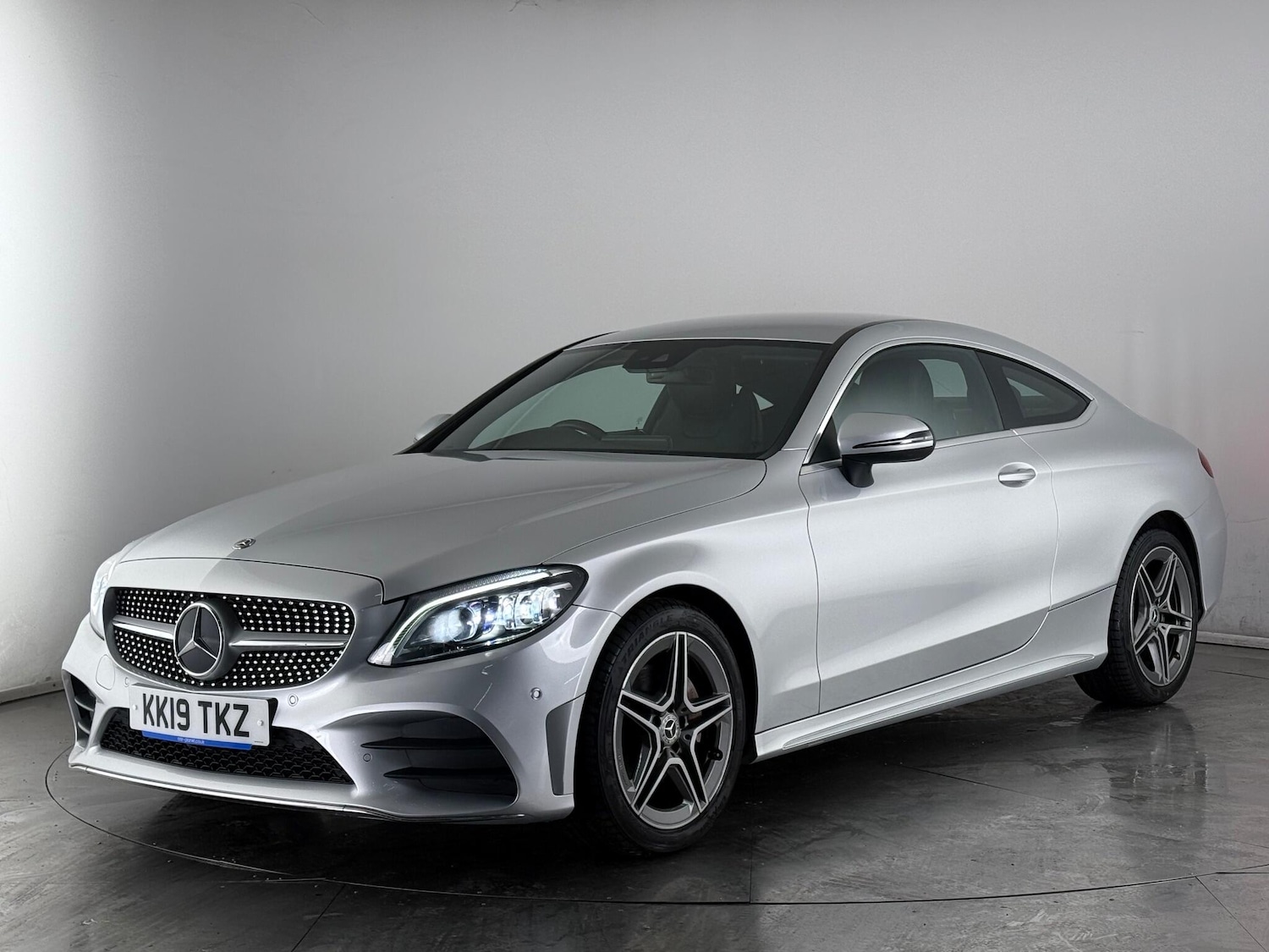 Used Mercedes-Benz C Class 2019 for sale - 77268283: Photo 3