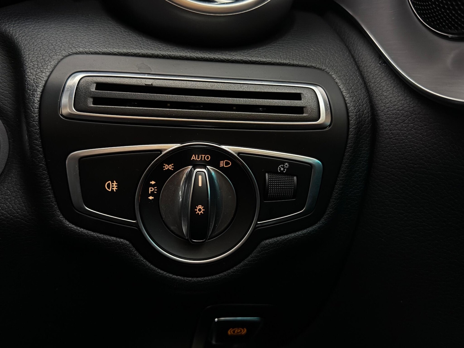 Used Mercedes-Benz C Class 2019 for sale - 77268283: Photo 31