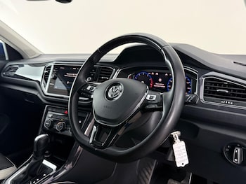 Used Volkswagen T-Roc 2019 for sale - 79497295: Photo