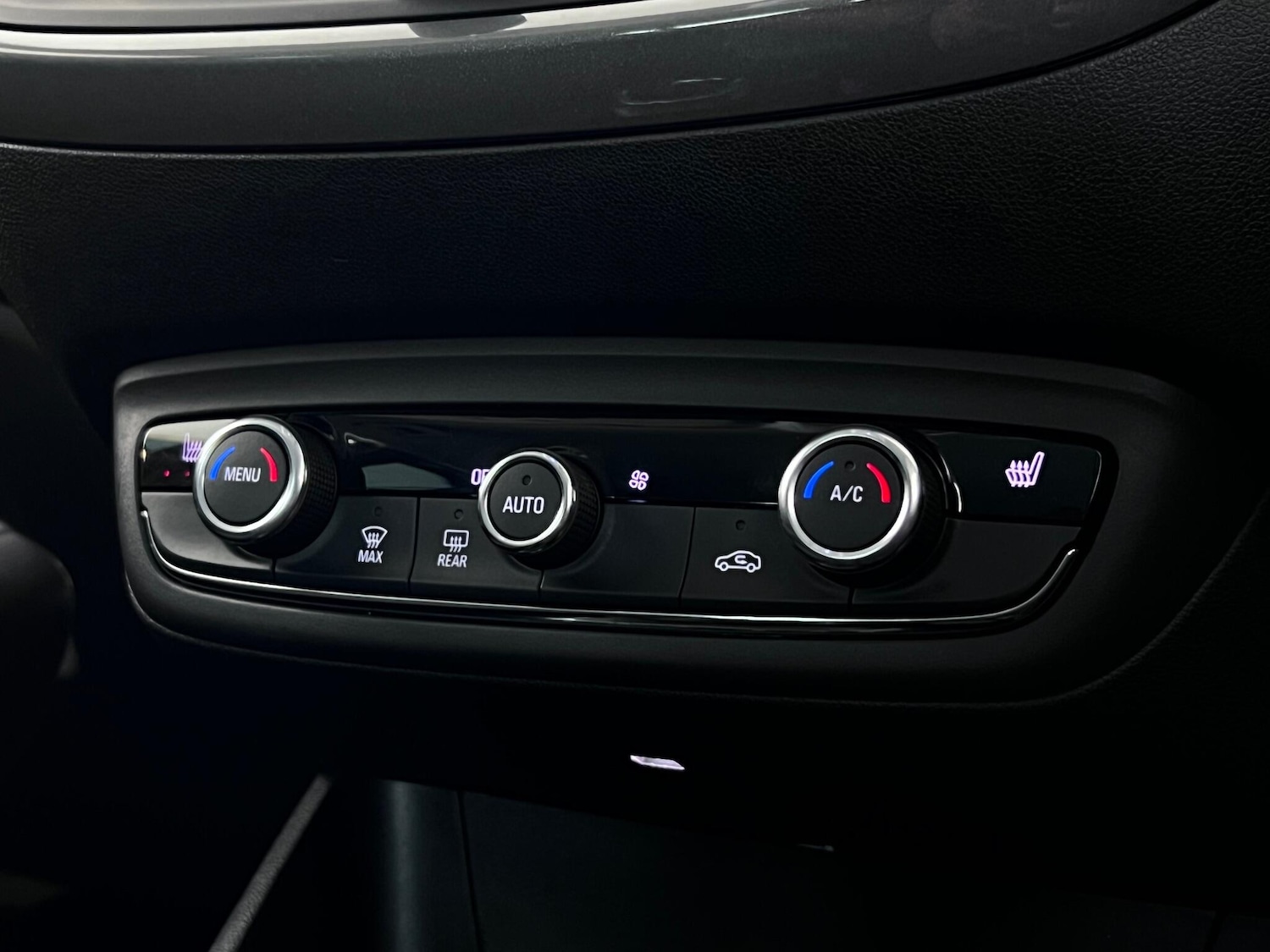 Used Vauxhall Crossland 2021 for sale - 76468690: Photo 38