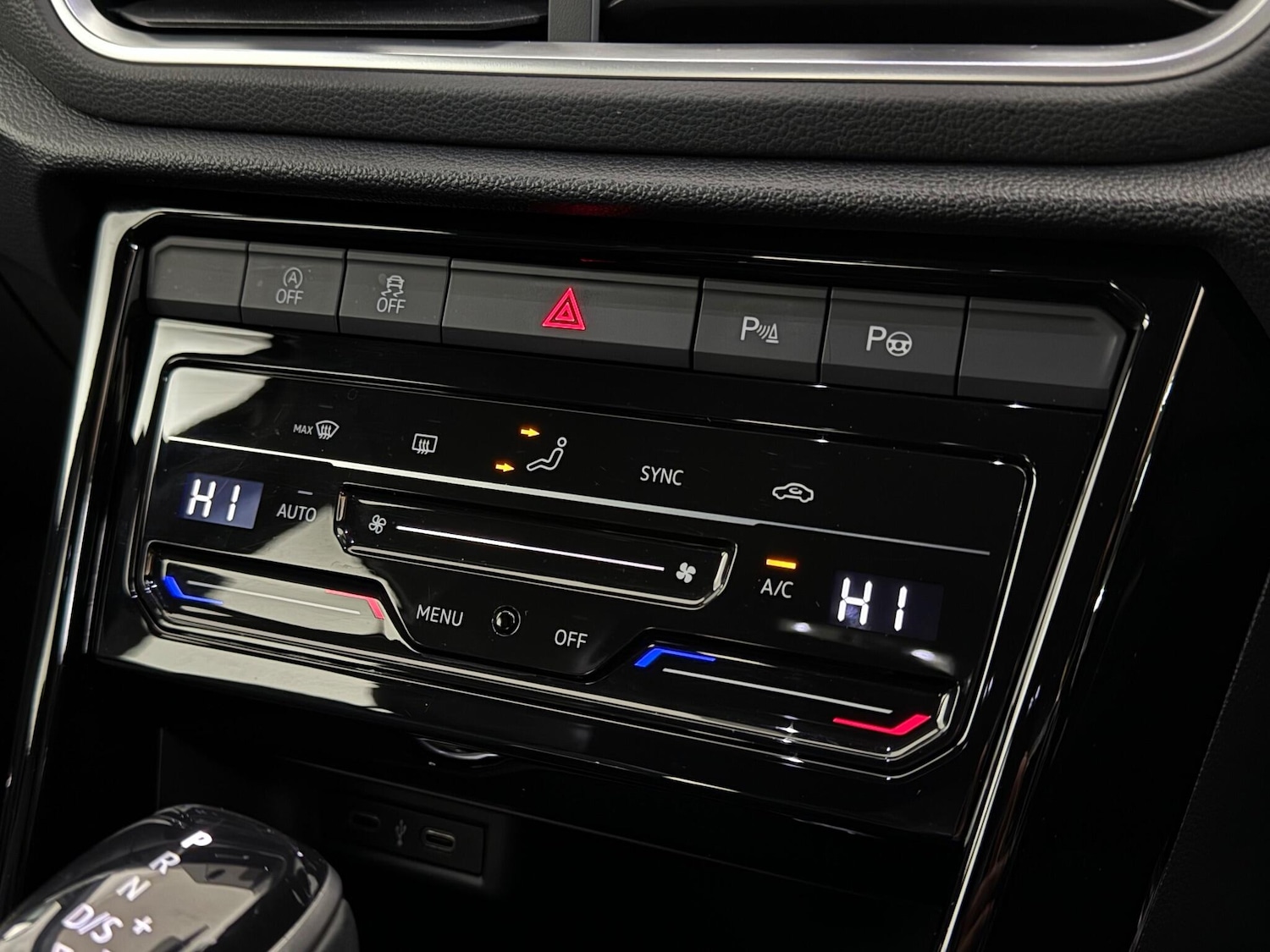 Used Volkswagen T-Roc 2022 for sale - 77221692: Photo 37