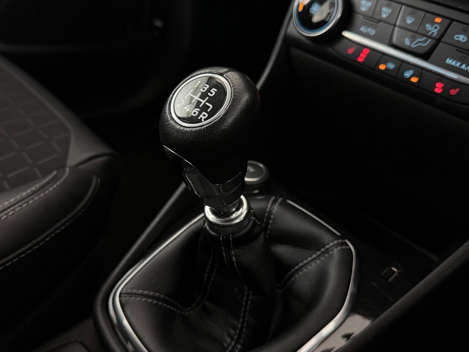 Used Ford Fiesta 2018 for sale - 77247010: Photo 34