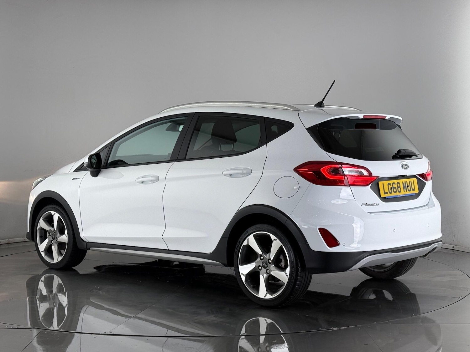 Used Ford Fiesta 2018 for sale - 77247010: Photo 4