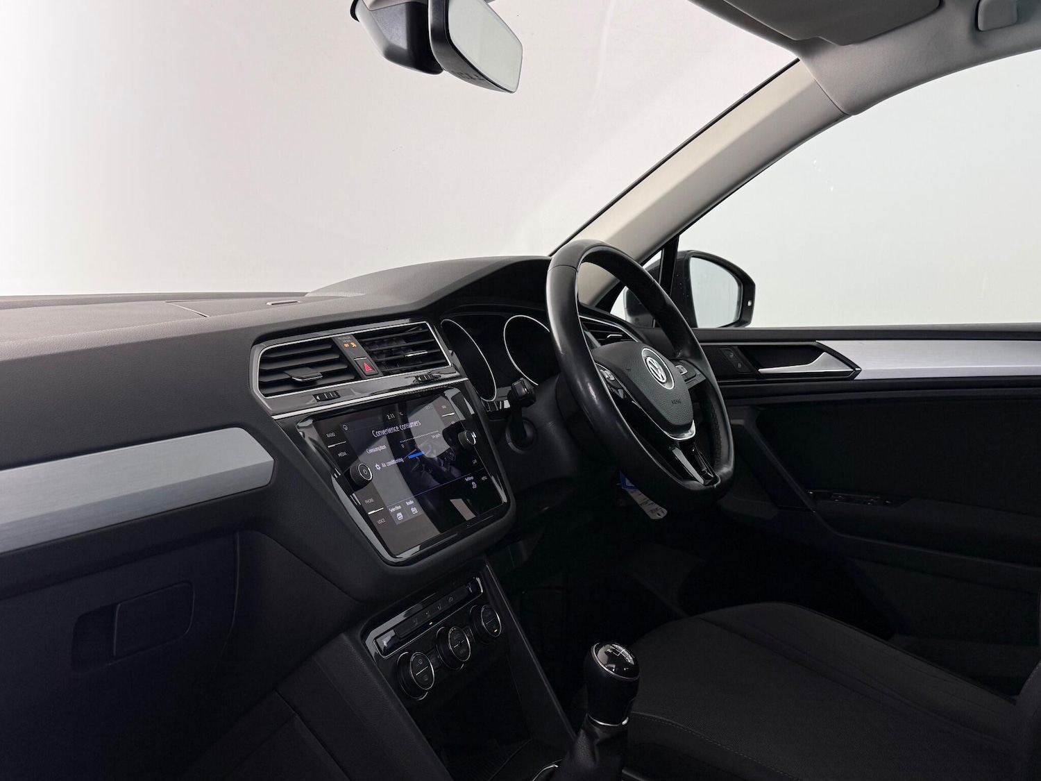 Used Volkswagen Tiguan 2018 for sale - 77180855: Photo 12