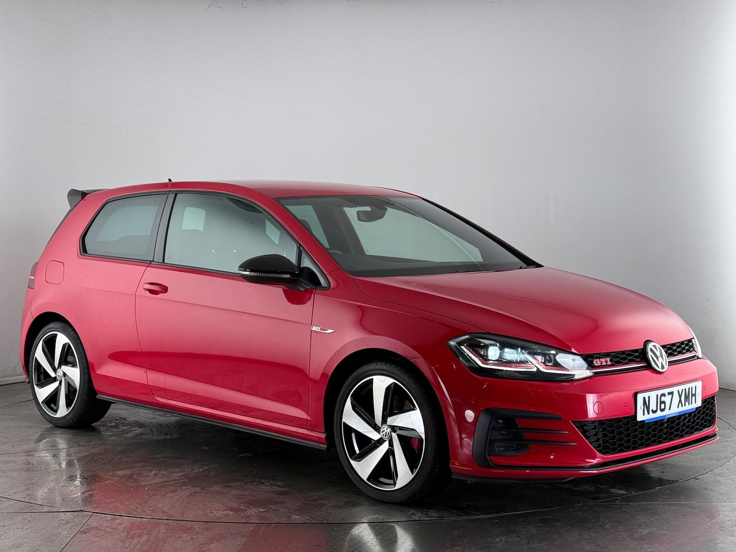 Used Volkswagen Golf 2017 for sale - 76839465: Photo 1