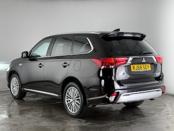 Used Mitsubishi Outlander 2018 for sale - 76468807: Photo