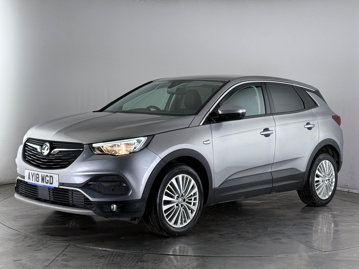 Used Vauxhall Grandland X 2018 for sale - 77222709: Photo 2