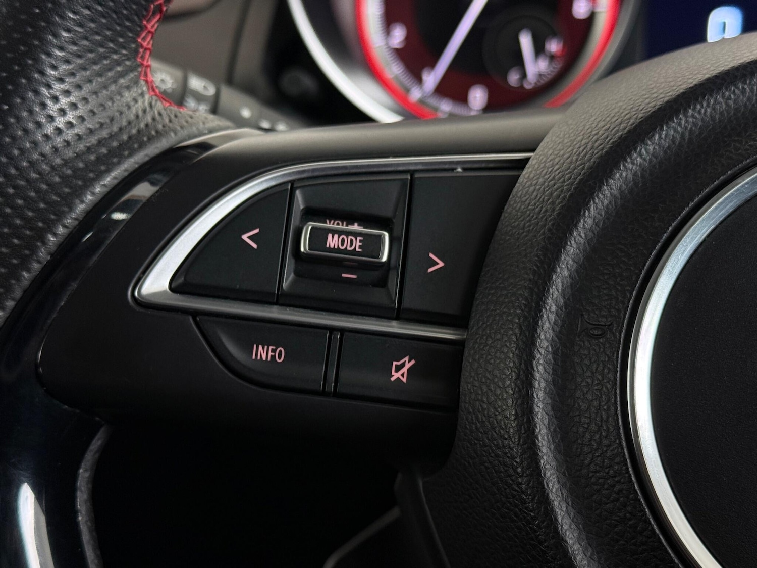 Used Suzuki Swift 2022 for sale - 77221524: Photo 16