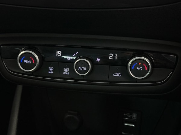 Used Vauxhall Crossland X 2018 for sale - 76303646: Photo 41