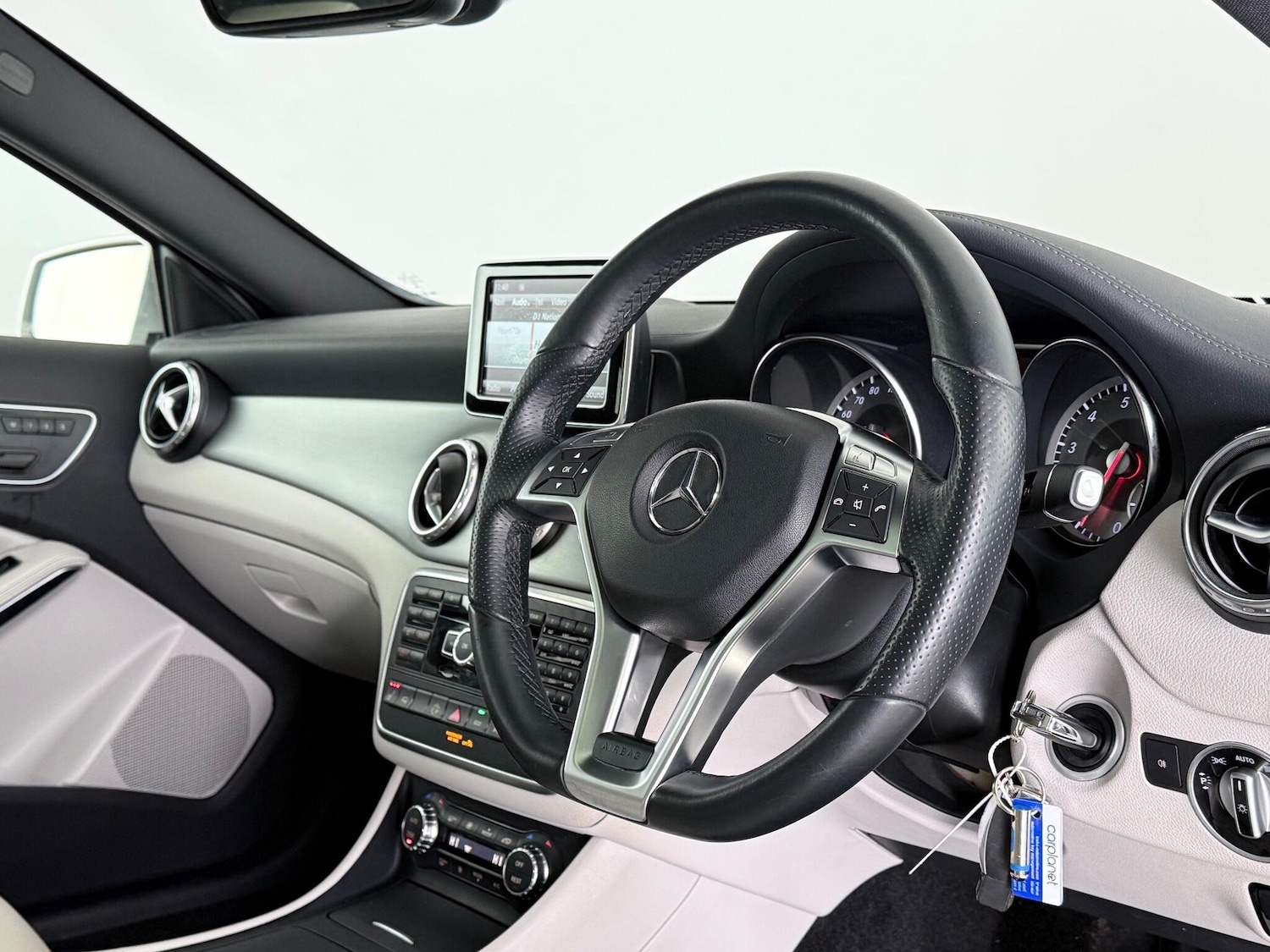 Used Mercedes-Benz GLA 2014 for sale - 77260037: Photo 19