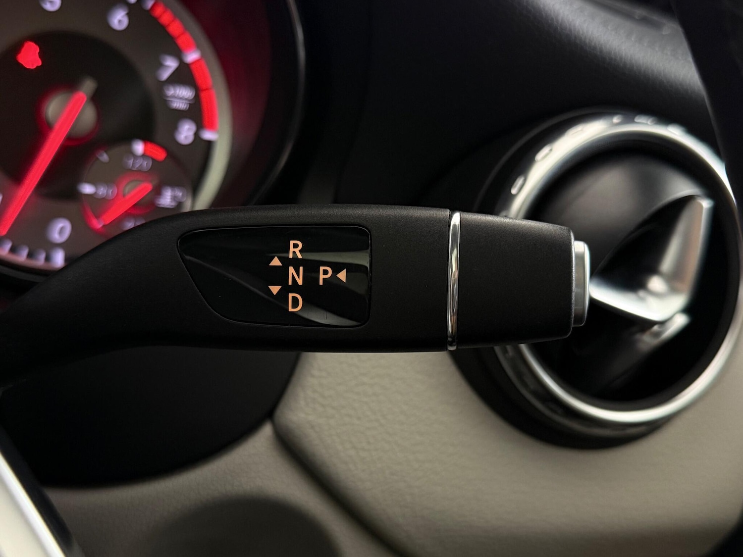 Used Mercedes-Benz GLA 2014 for sale - 77260037: Photo 23