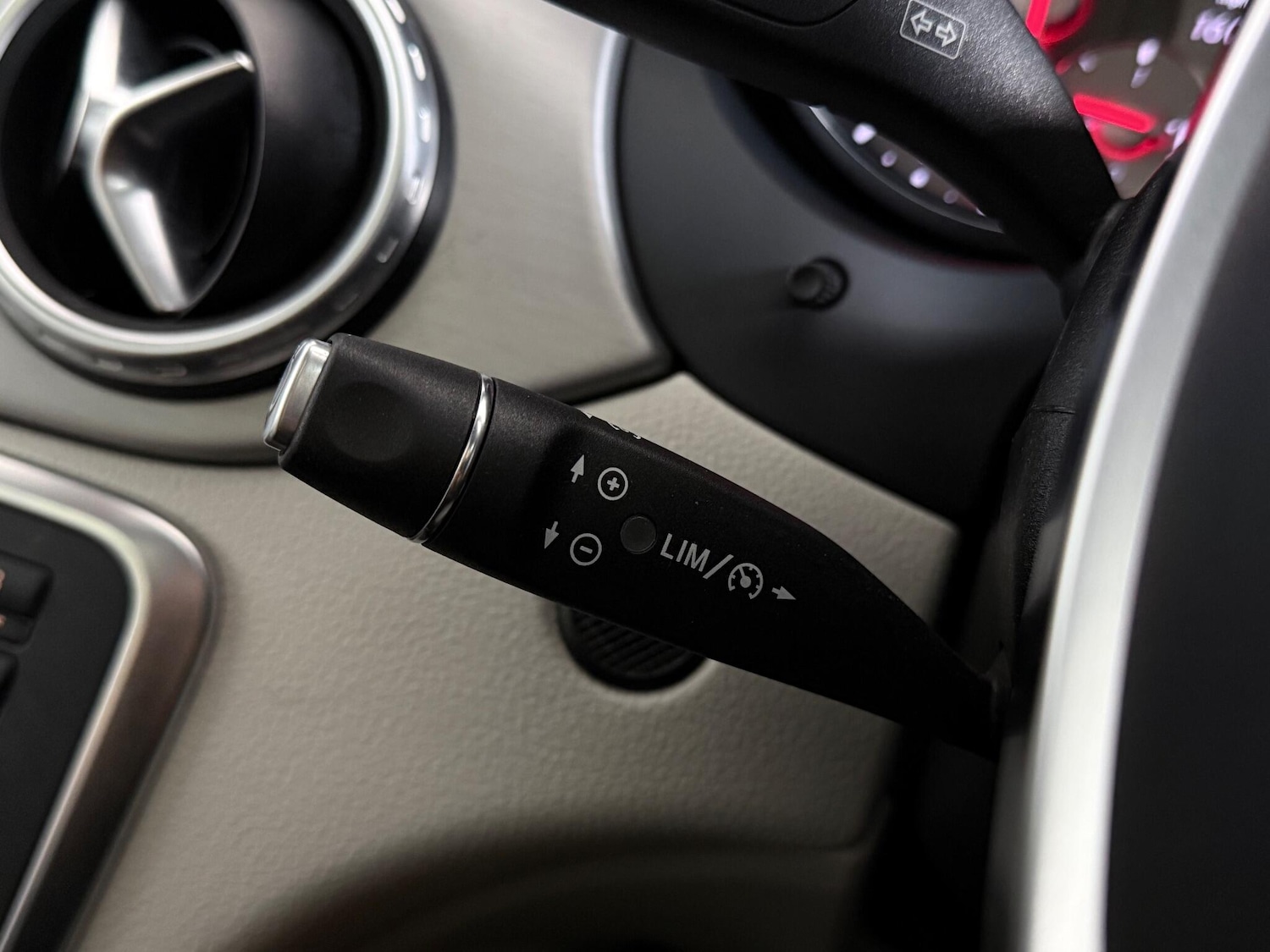 Used Mercedes-Benz GLA 2014 for sale - 77260037: Photo 24