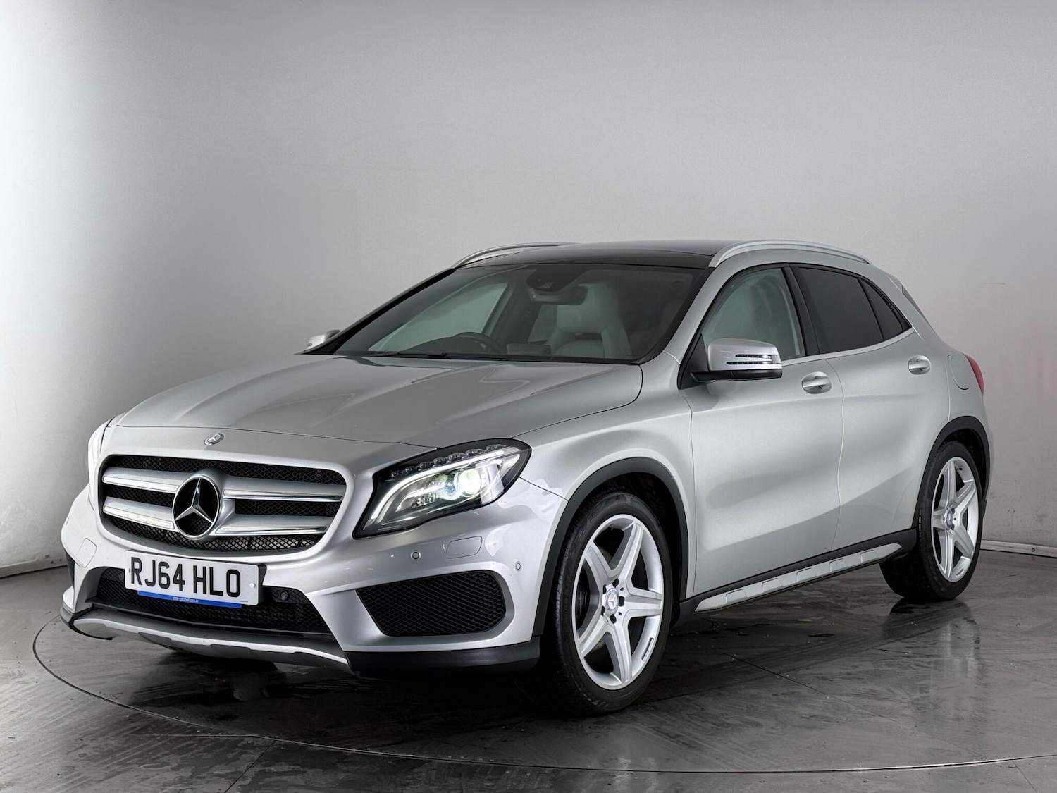 Used Mercedes-Benz GLA 2014 for sale - 77260037: Photo 3