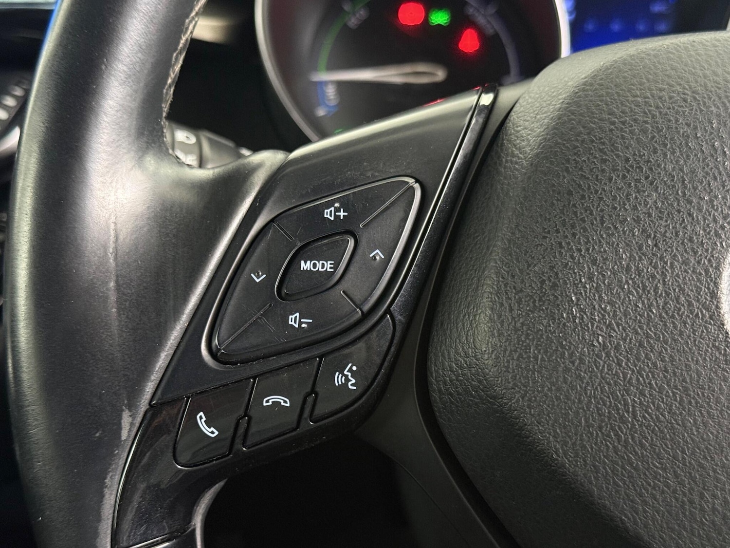 Used Toyota C-HR 2019 for sale - 76472205: Photo 27