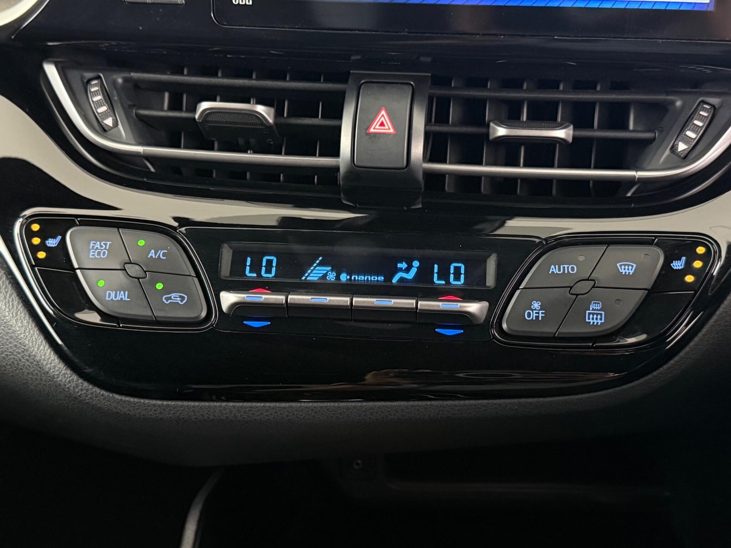 Used Toyota C-HR 2019 for sale - 76472205: Photo 39