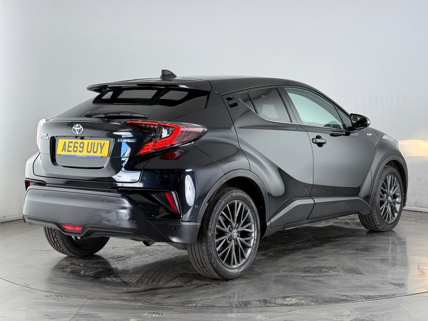 Used Toyota C-HR 2019 for sale - 76472205: Photo 5