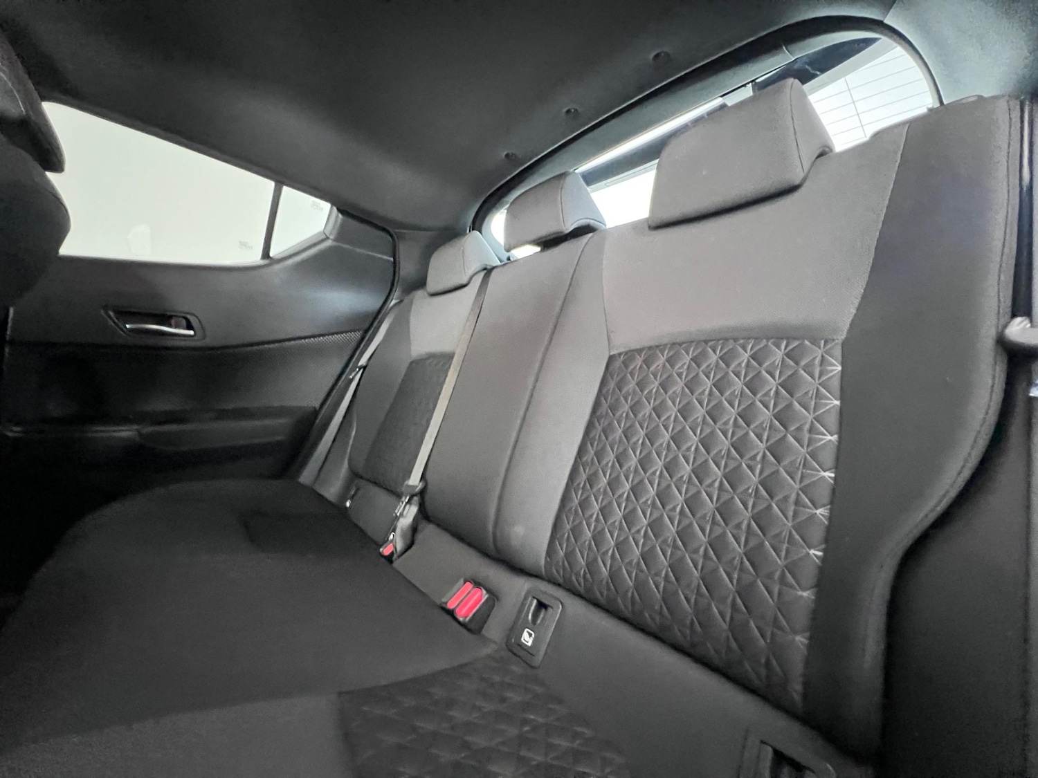 Used Toyota C-HR 2022 for sale - 76468344: Photo 18